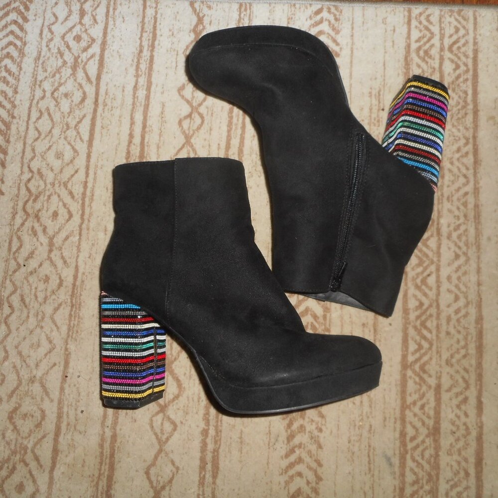 Betsey Johnson suede like black boots with rainbow crystal heels, size 8 - Picture 2 of 9